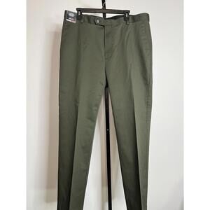 NWT MENS ROUNDTREE & YORKE TRAVEL SMART CLASSIC FIT GREEN PANTS SIZE 38X32